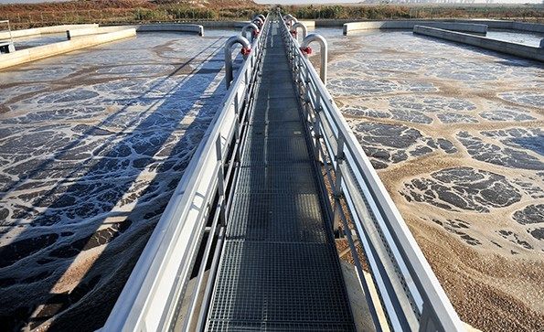 Reducing Downtime in Water Treatment Plants: The Role of Self-Cleaning Wedge Wire Screens